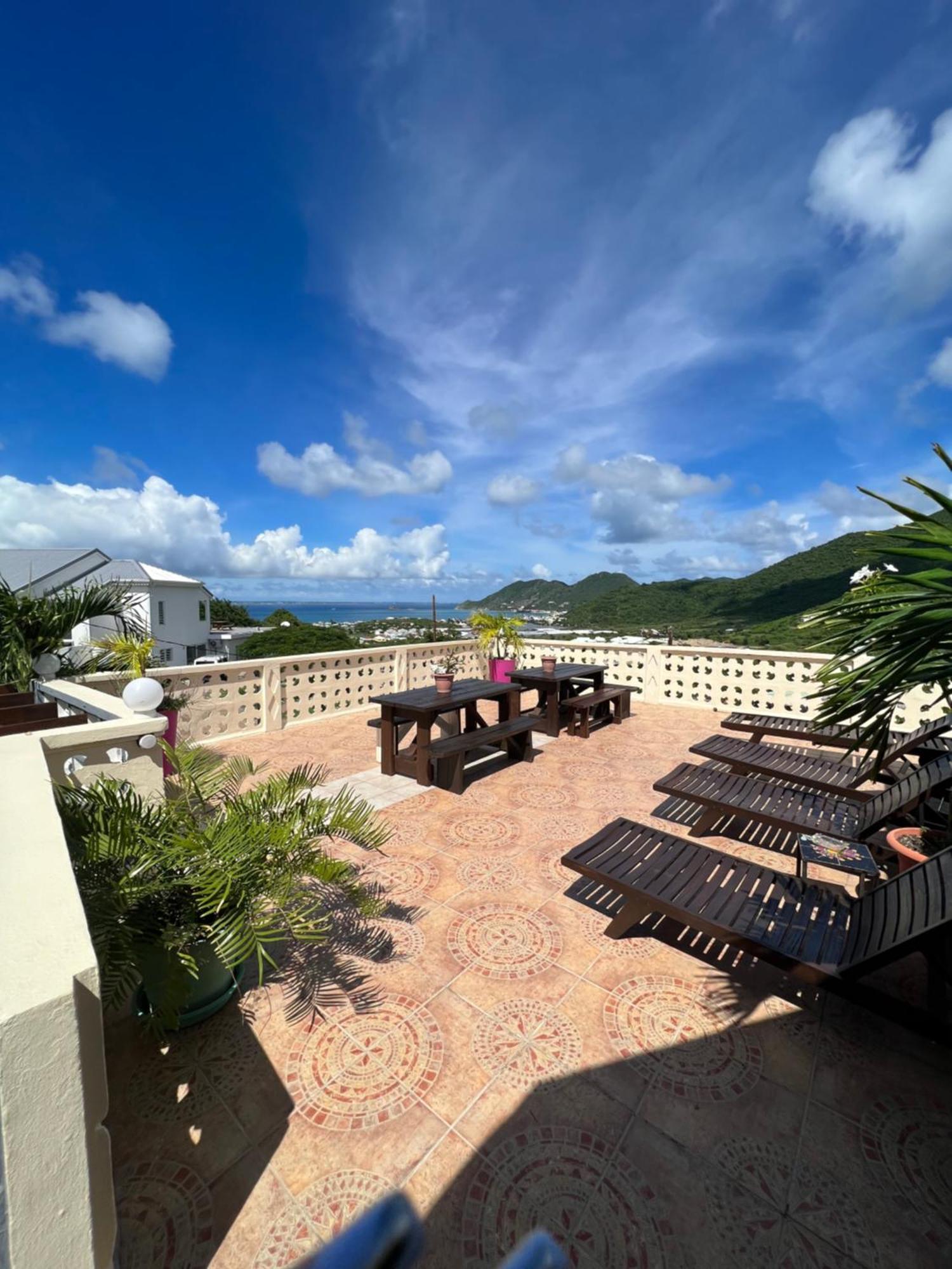 Over The Hill Residence La Savane Exterior photo