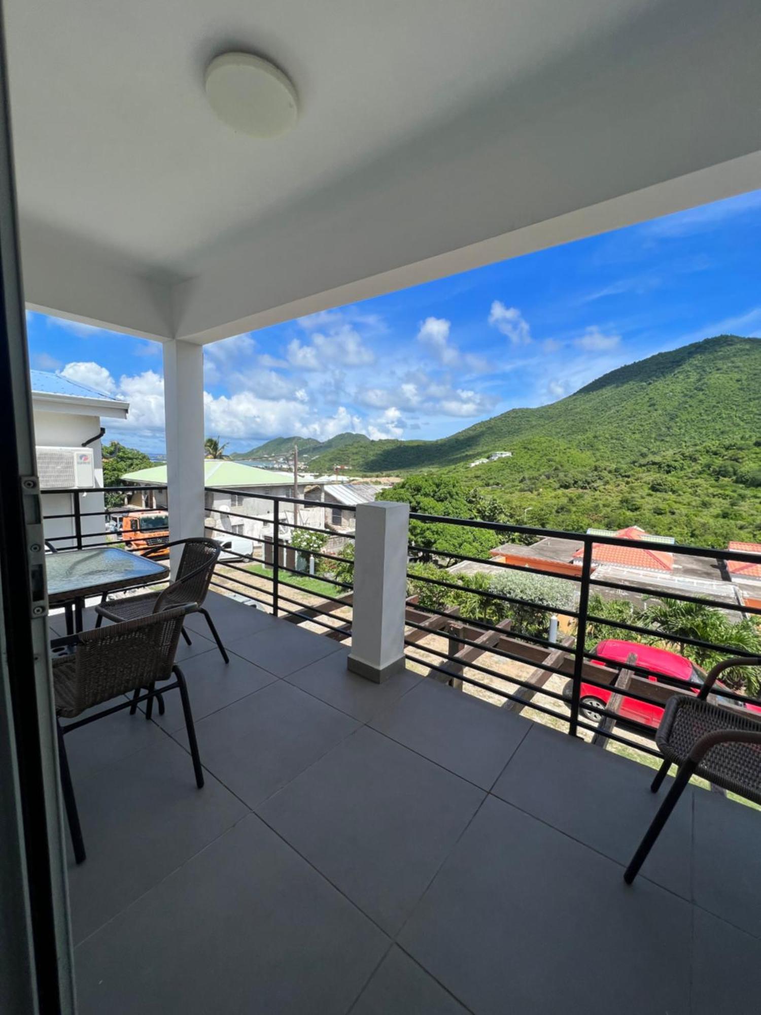 Over The Hill Residence La Savane Exterior photo